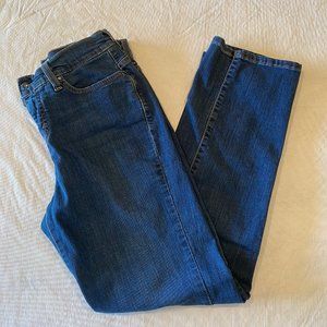 LEVI'S WOMEN'S PERFECTLY SLIMMING DEMIN PANTS